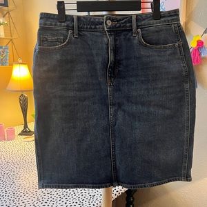 Old Navy Jean Knee-Length Skirt Size 10